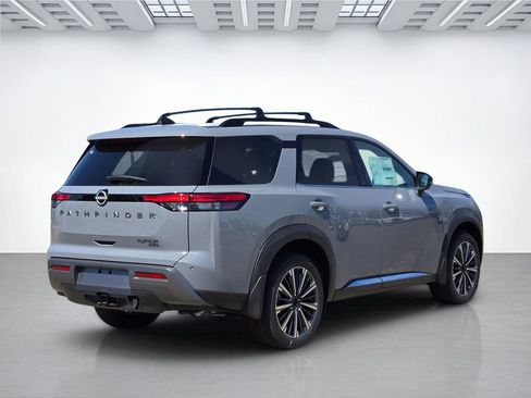 New 2026 Nissan Pathfinder Platinum AWD/4WD image 4
