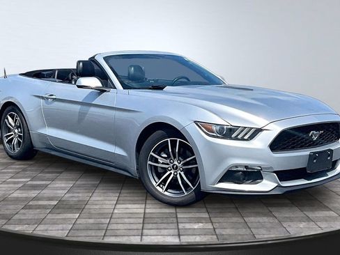 Used 2017 Ford Mustang Premium RWD image 11