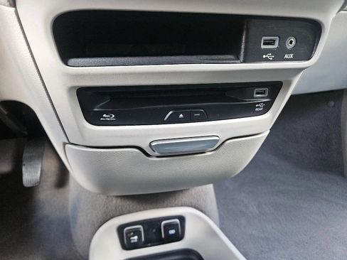 Used 2017 Chrysler Pacifica Touring-L Plus w/ Advanced Safetytec Group FWD image 19