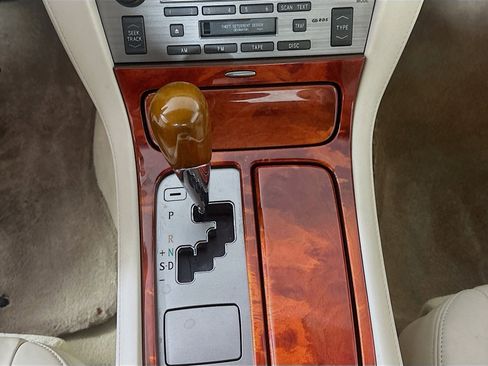 Used 2006 Lexus SC 430 Convertible image 23