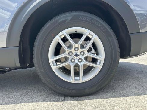 New 2025 Ford Explorer Active w/ Active Comfort Package image 19