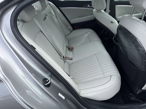 New 2025 Genesis G70 2.5T w/ Sport Prestige Package image 18