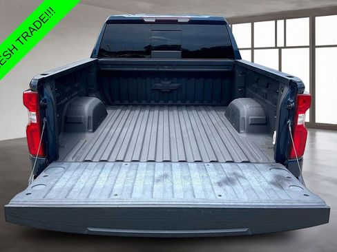 Used 2022 Chevrolet Silverado 1500 LT Trail Boss w/ Convenience Package II AWD/4WD image 7