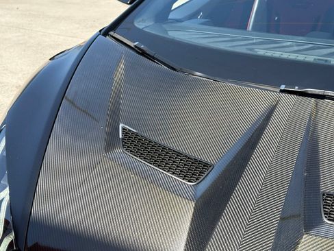 Used 2021 Lamborghini Huracan EVO RWD image 35