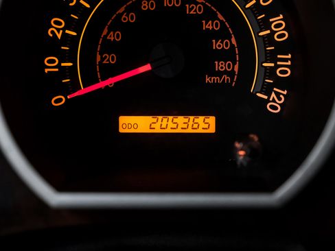 Used 2010 Toyota Tundra 4x4 CrewMax image 23