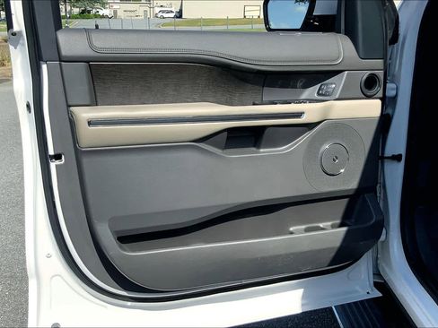 Used 2018 Ford Expedition Max Limited w/ Equipment Group 301A image 21