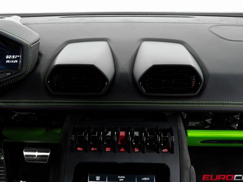 Used 2024 Lamborghini Huracan Tecnica image 31