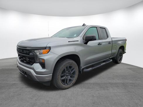 Used 2023 Chevrolet Silverado 1500 Custom w/ Rally Edition AWD/4WD image 3