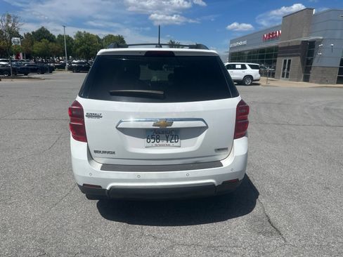 Used 2017 Chevrolet Equinox Premier w/ Enhanced Convenience Package FWD image 6