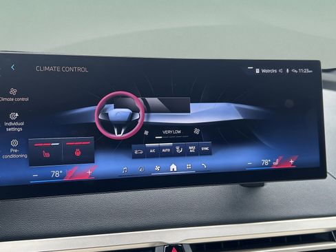 Used 2026 BMW iX xDrive45 w/ Premium Package image 16