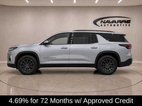 Used 2023 Chevrolet Traverse RS FWD image 4