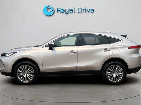 Used 2023 Toyota Venza Limited AWD/4WD image 3