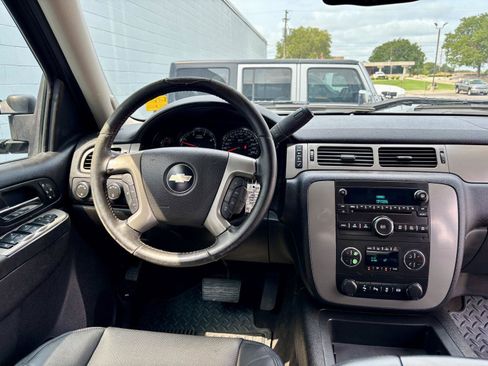 Used 2014 Chevrolet Silverado 2500 LTZ w/ LTZ Plus Package AWD/4WD image 3