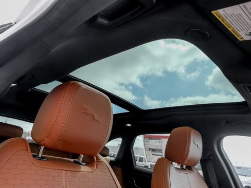 New 2026 Jaguar F-PACE R-Dynamic S image 22