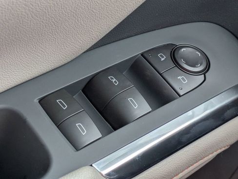 New 2026 Chevrolet Suburban Premier RWD image 32