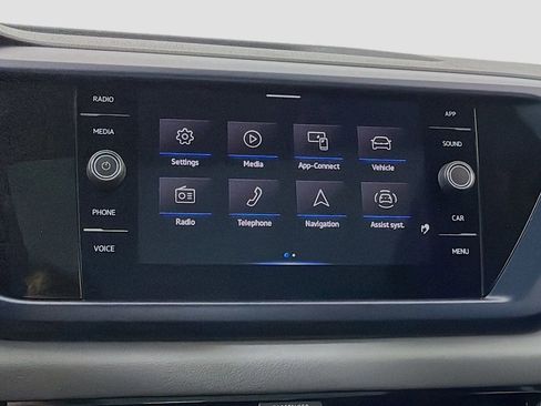 Used 2023 Volkswagen Taos SE w/ Panoramic Sunroof Package image 15