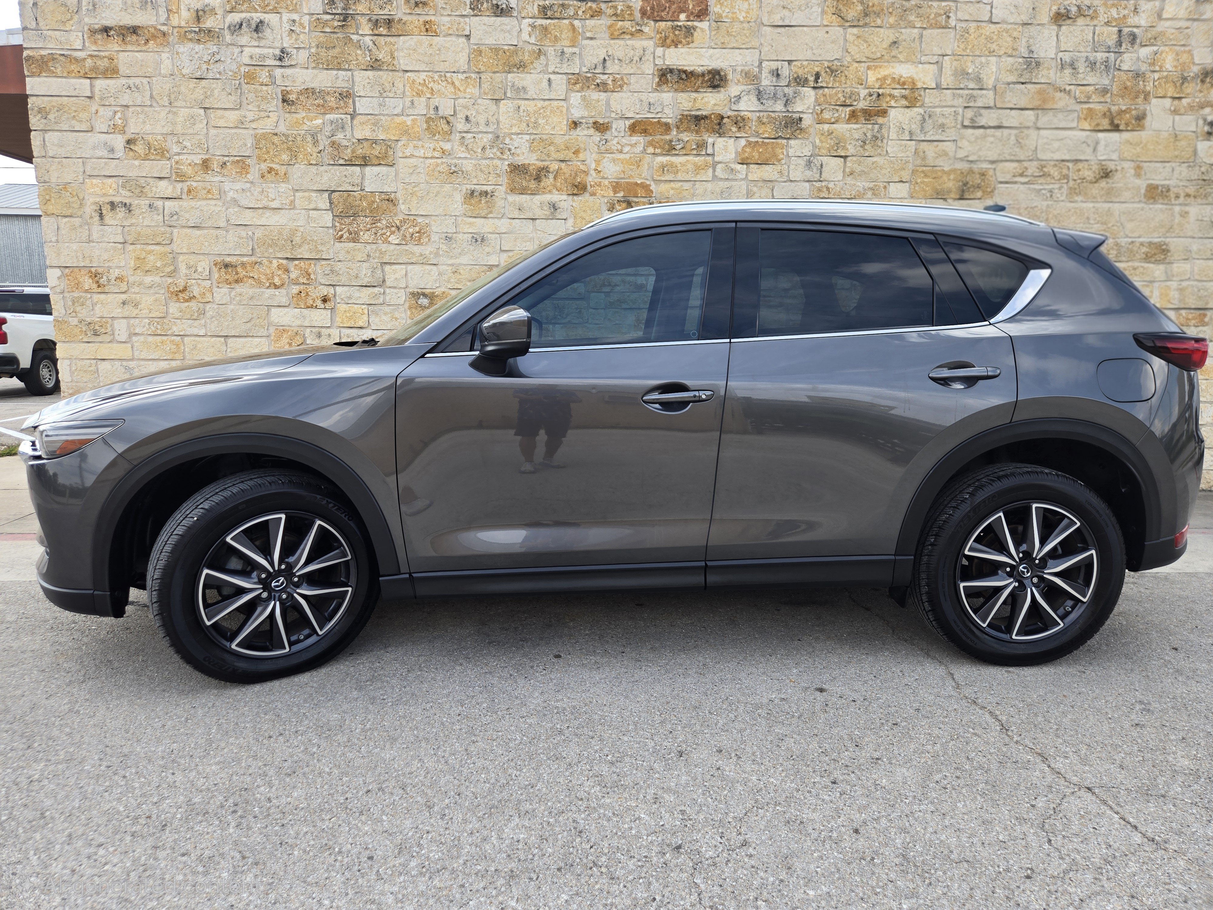 Used 2017 MAZDA CX-5 Grand Select FWD image 1