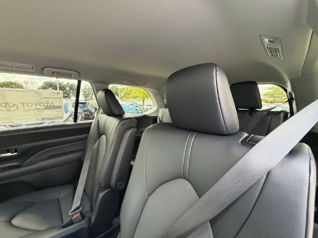 New 2026 Toyota Grand Highlander AWD image 21