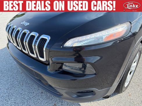 Used 2014 Jeep Cherokee Sport w/ Cold Weather Group AWD/4WD image 42