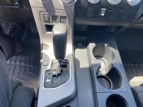 Used 2011 Toyota Tundra 4x4 CrewMax w/ SR5 Pkg image 18