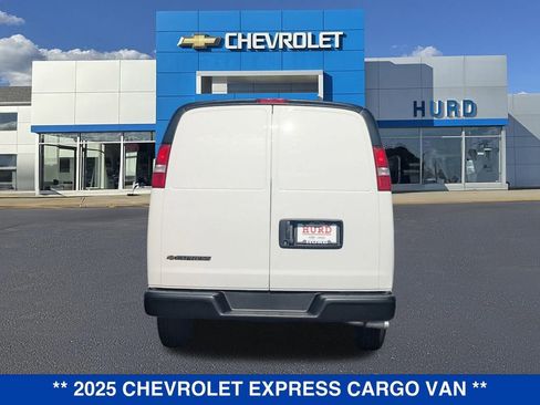 New 2025 Chevrolet Express 3500 Extended image 5