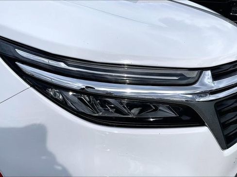 Used 2024 Chevrolet Equinox LT image 29