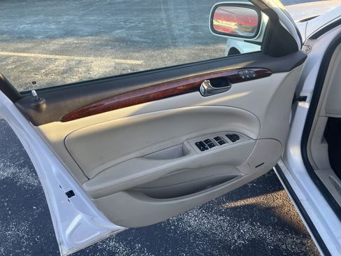 Used 2007 Buick Lucerne CXL w/ Luxury Package image 8