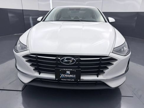 Used 2023 Hyundai Sonata SE FWD image 2