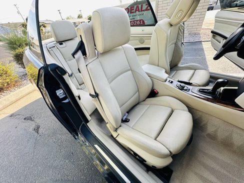 Used 2010 BMW 328i Convertible image 41