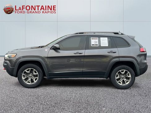 Used 2019 Jeep Cherokee Trailhawk w/ Cold Weather Group image 4