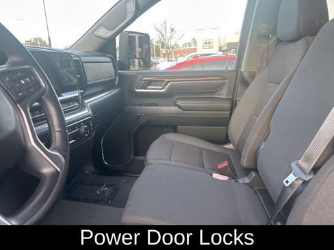 Used 2024 Chevrolet Silverado 3500 LT image 25