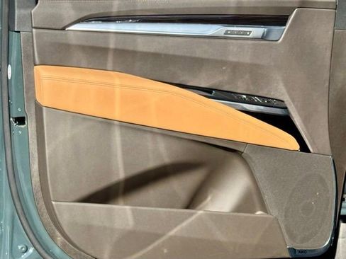 New 2026 Cadillac Escalade Luxury w/ LPO, Radiant Package image 16