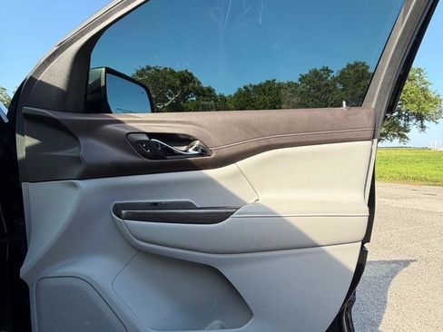 Used 2019 GMC Acadia SLT FWD image 14