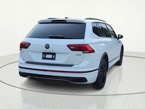 Used 2022 Volkswagen Tiguan SE R-Line image 5