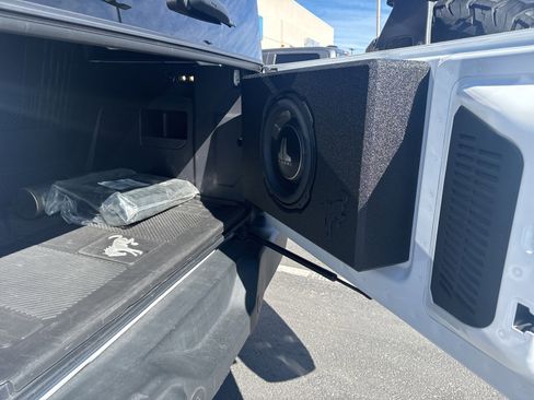 Used 2022 Ford Bronco Outer Banks image 5