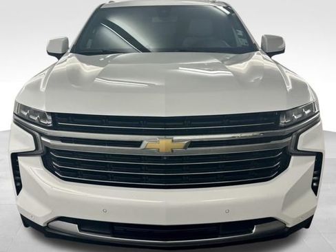 Used 2022 Chevrolet Tahoe LT w/ LT Signature Plus Package RWD image 3