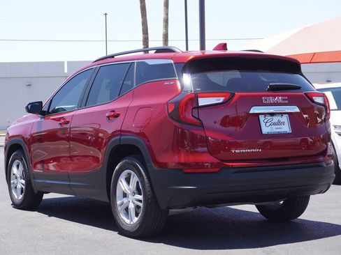 Certified 2023 GMC Terrain SLE w/ Driver Convenience Package FWD image 3