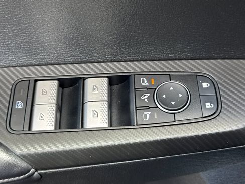 Used 2024 Mitsubishi Outlander SE image 10