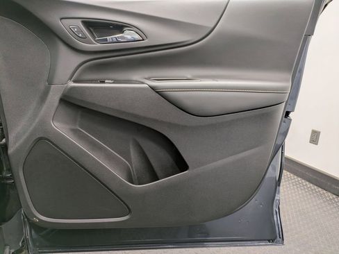 Used 2022 Chevrolet Equinox Premier AWD/4WD image 28