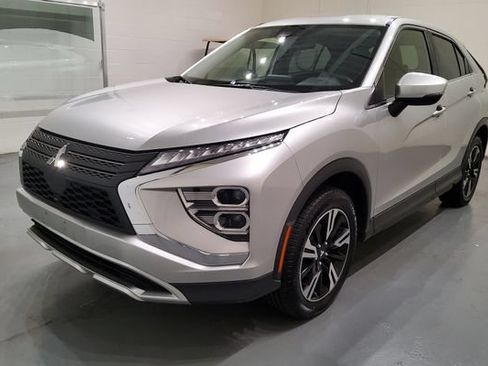 Used 2024 Mitsubishi Eclipse Cross SE AWD/4WD image 3