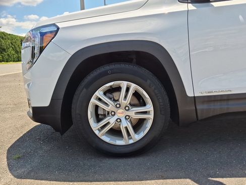 Certified 2023 GMC Terrain SLE FWD image 31