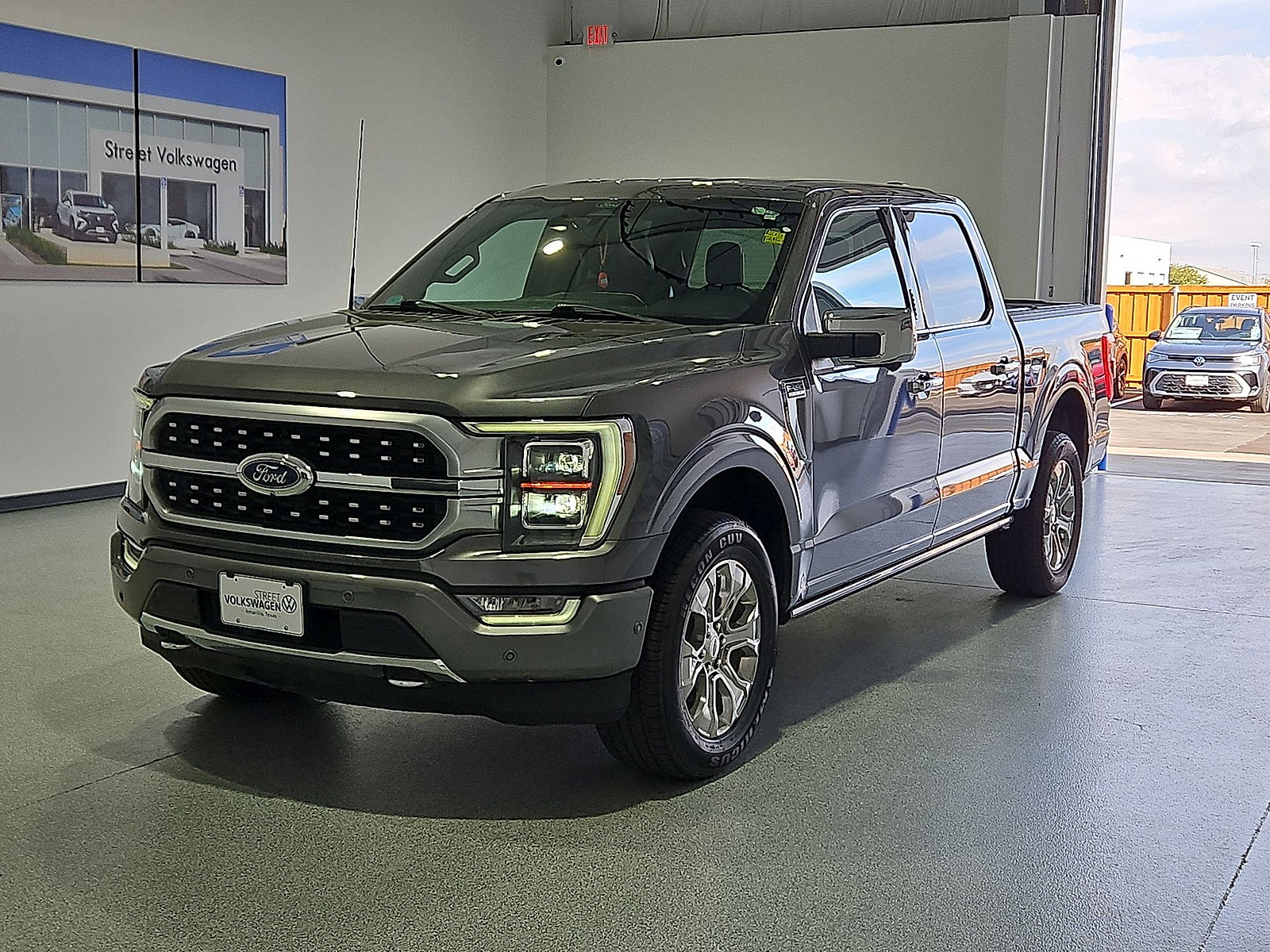 Used 2022 Ford F150 Platinum w/ Equipment Group 701A High AWD/4WD image 4
