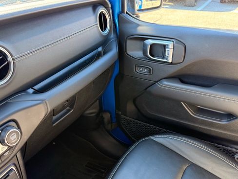 Used 2021 Jeep Gladiator Overland w/ Popular Equipment Package image 23