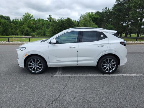 New 2026 Buick Encore GX Avenir w/ Avenir Technology Package AWD/4WD image 2