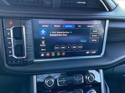 Used 2021 GMC Yukon Denali w/ Denali Premium Package AWD/4WD image 33