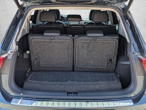 Used 2018 Volkswagen Tiguan SEL Premium FWD image 6