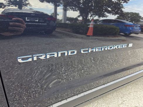Used 2023 Jeep Grand Cherokee 4WD 4xe w/ Luxury Tech Group II image 19