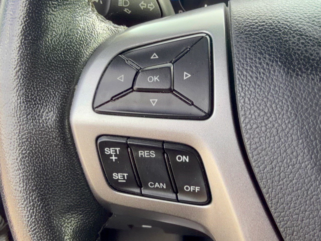 Used 2019 Ford Ranger XLT w/ Equipment Group 302A Luxury AWD/4WD image 18