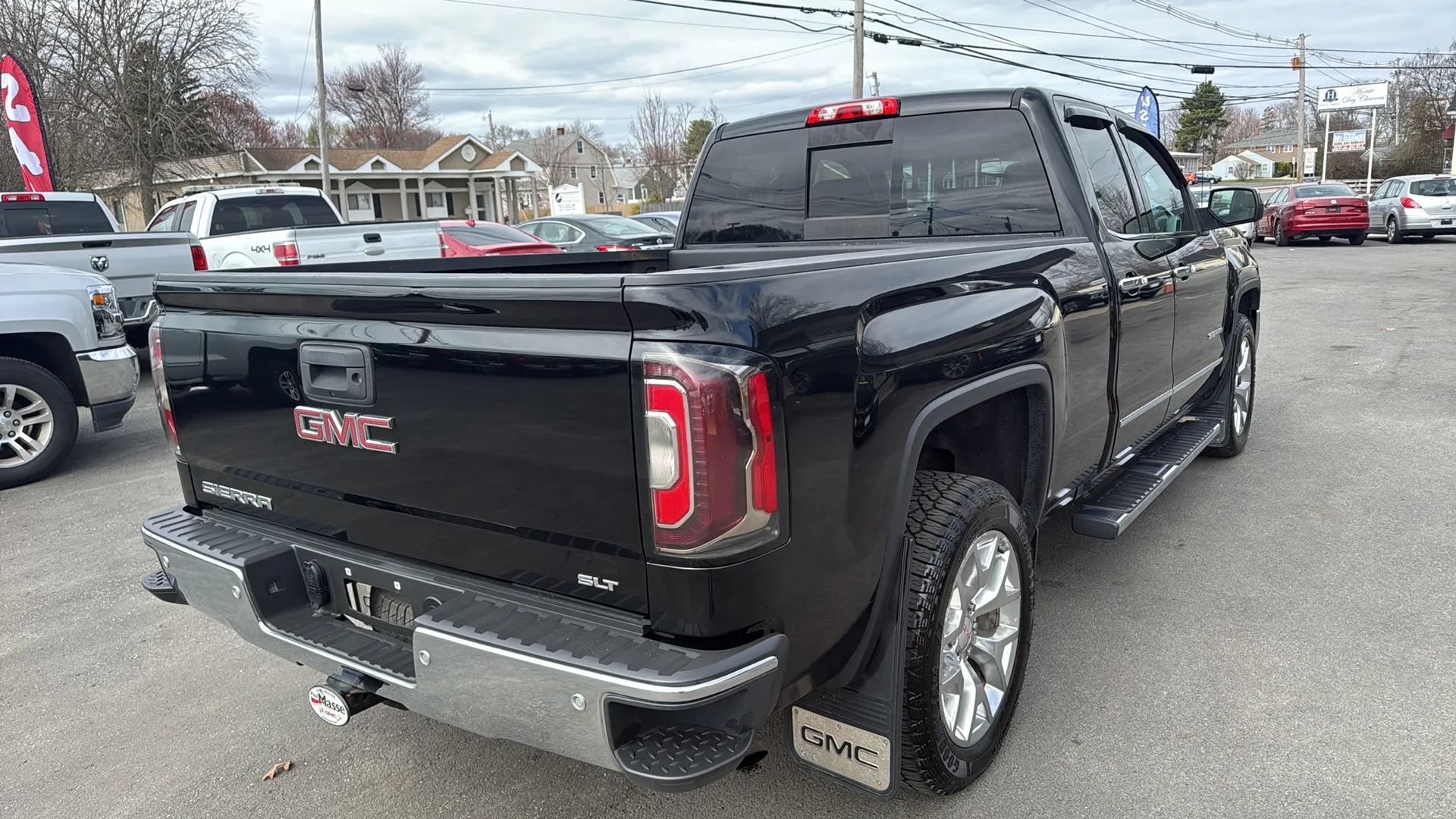Used 2018 GMC Sierra 1500 SLT w/ SLT Premium Package AWD/4WD image 11