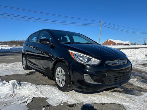 Used 2017 Hyundai Accent SE image 6